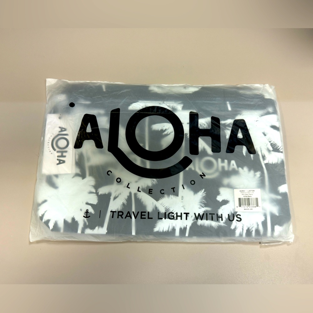 Aloha Collection Mid Pouch - Picture 3 of 7